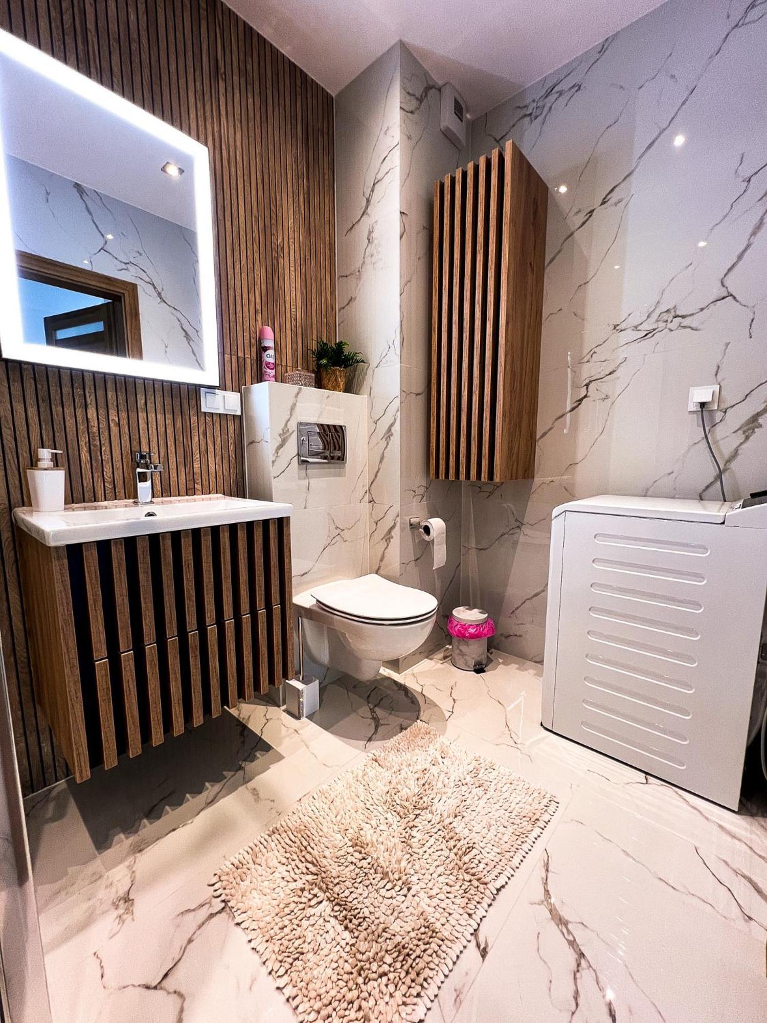 Apartament เฮลม์ ภายนอก รูปภาพ